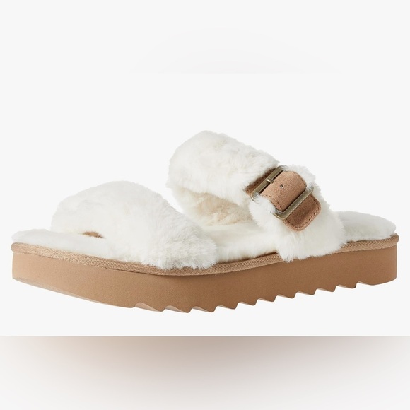 UGG Shoes - NWOT Koolaburra by UGG Women’s Fur-ah Flat Sandals Size 11.